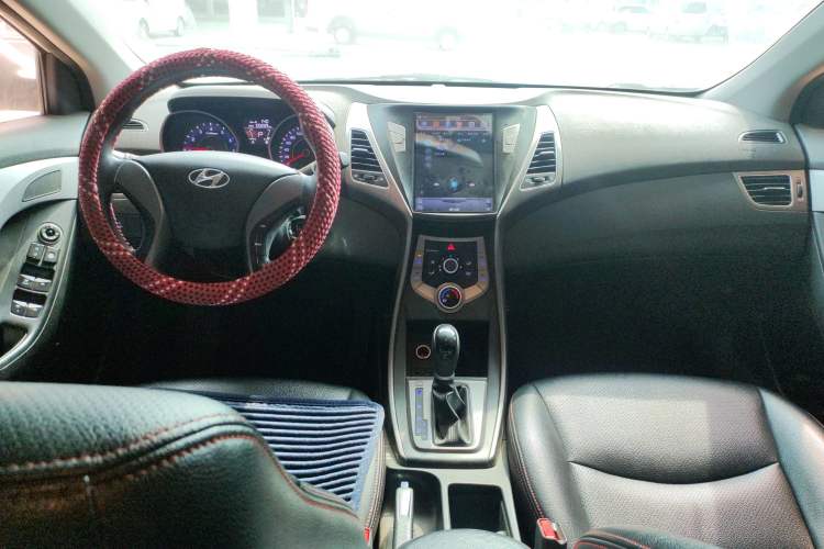 Used Hyundai Elantra (5th Generation / Langdong) 2016 1.6L Automatic Smart Version
