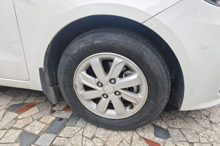 Used Kia K2 2015 Hatchback 1.4L AT GLS Cool Edition