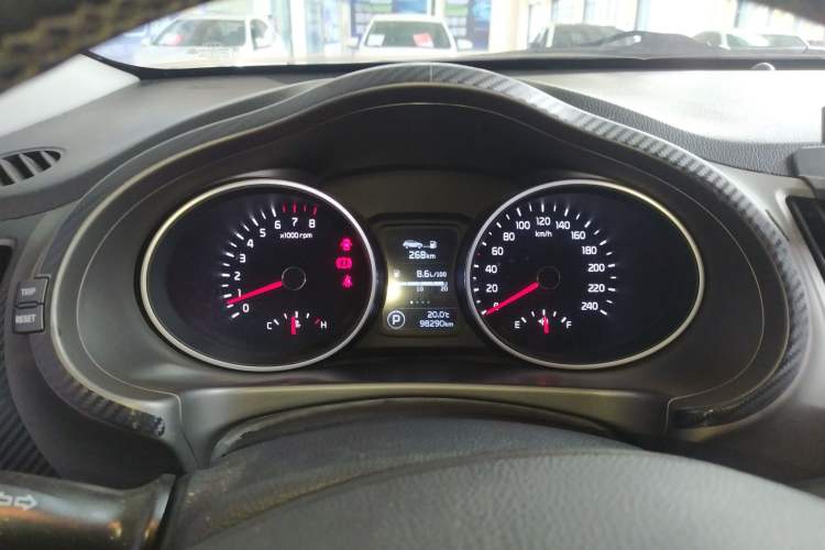 Used Kia Sportage R 2015 2.0L Automatic Two-Wheel Drive DLX Model
