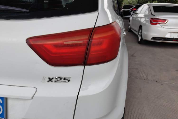 Used Hyundai ix25 2015 1.6L Automatic Two-Wheel Drive Smart GLS Trim