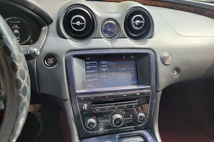 Used Jaguar XJ 2011 XJL 3.0 Panoramic Business Edition
