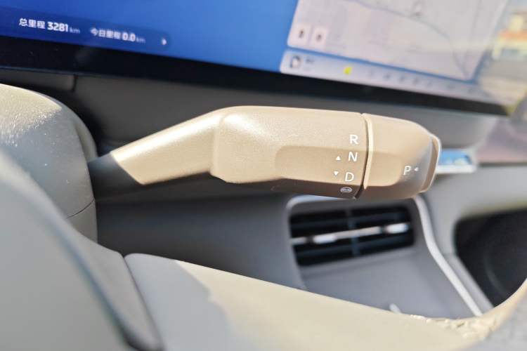 Used IM LS6 2026 Model Range-Extending 66 Max+ Gear Lever