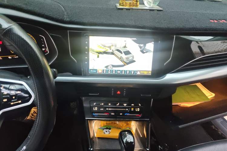 Used Volkswagen Passat 2023 Revised 330TSI Starry Elite Edition Audio And AC Panel