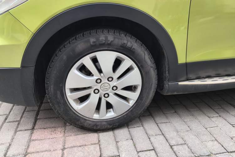 Used Suzuki S-Cross 2014 1.6L CVT Two-Wheel Drive Elite Version
