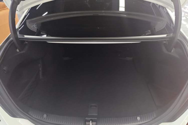 Used Mercedes-Benz C-Class 2021 C 200 L Fashion Edition Sport Version Trunk