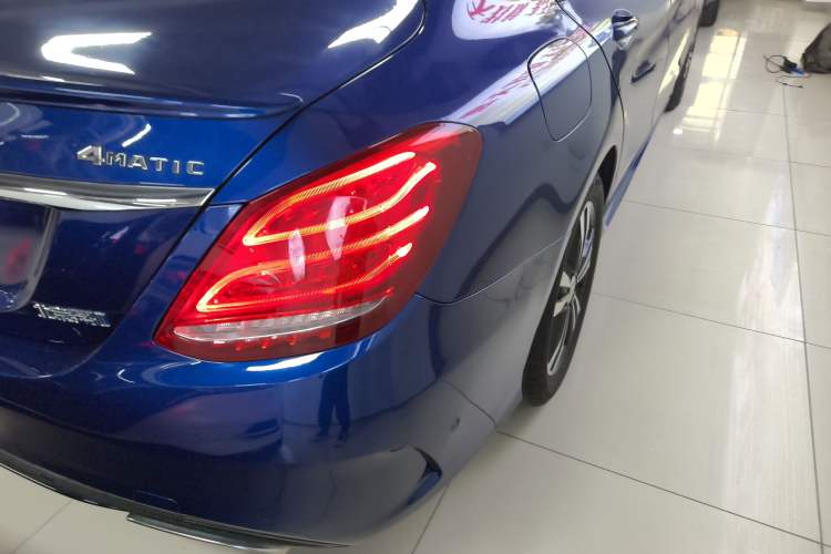 Used Mercedes-Benz C-Class 2017 Restyled C 200 Sport Edition Exterior 3