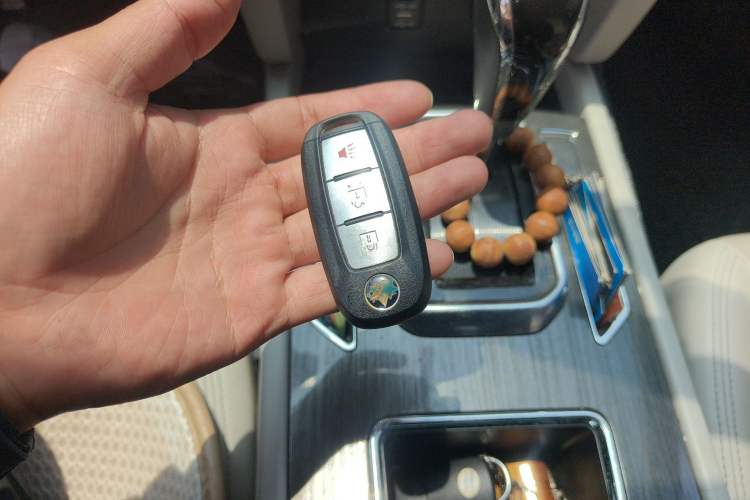 Used Venucia T90 2017 2.0L CVT Smart Edition
