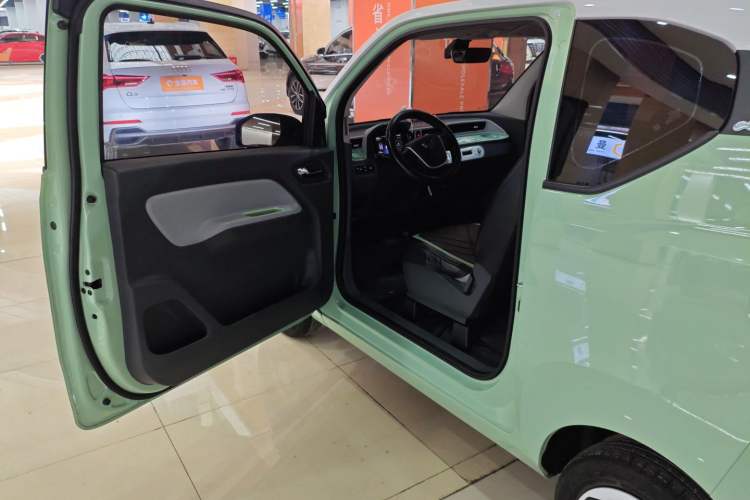 Used Wuling Hongguang MINIEV 2022 Macaron Premium Model – Lithium Iron Phosphate