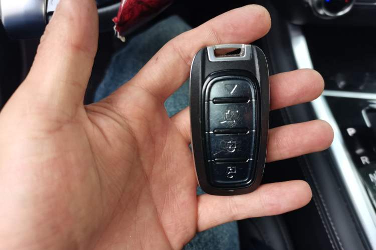 Used CHANGAN CS95 2019 2.0T Two-Wheel-Drive Luxury Version