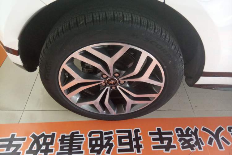 Used Land Rover Range Evoque 2020 249 PS R-DYNAMIC SE Sport Technology Edition Right Rear Wheel Hub