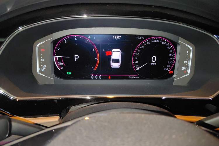 Used Volkswagen Passat 2020 Revised Version 330TSI Luxury Edition China VI Standard