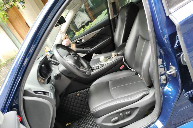 Used Infiniti Q50L 2018 2.0T Enjoyment Edition China V standard Left Front Seat