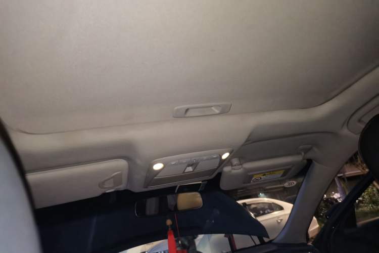 Used Nissan Teana 2016 2.0L XL Comfort Edition Headliner