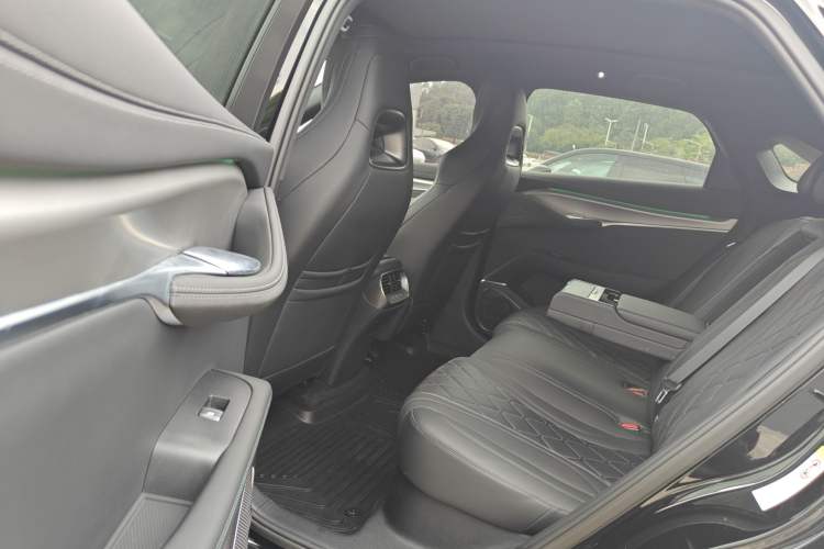 Used BYD Sealion 07 EV 2024 610 Zhihang Edition Left Rear Seat