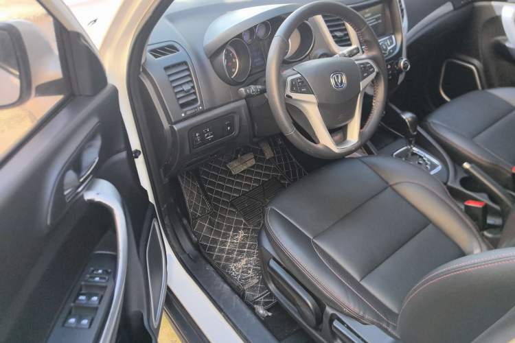 Used CHANGAN CS35 2016 1.6L Automatic Luxury Model China V Standard Driver Seat