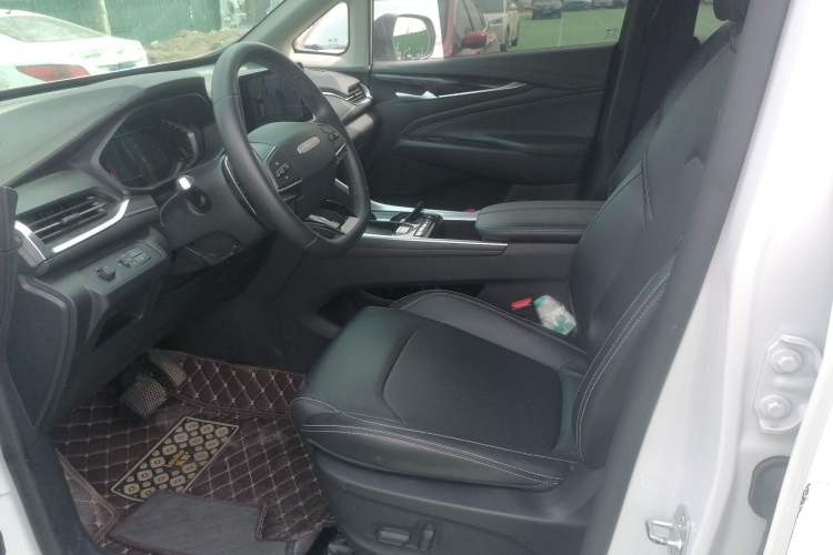 Used SAIC MAXUS G50 2022 1.5T Automatic Comfort Touring B
