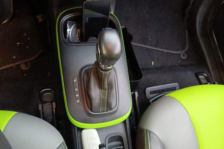 Used Roewe Clever 2021 302 km New Four-Seater Super-Efficient Version
