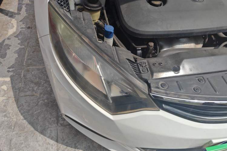 Used CHANGAN Eado 2015 1.6L Manual Junku Model China IV Standard Right Front Headlight