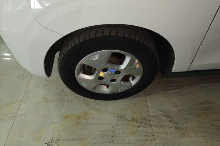 Used Roewe Clever 2021 302km All-Round Version Exterior 4