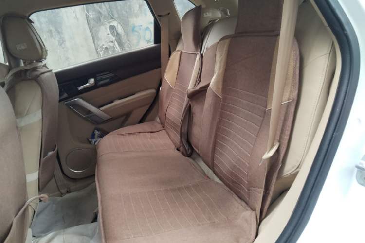 Used Haval H2 2016 Red-Label 1.5T Automatic Two-Wheel Drive Luxury Model Left Rear Seat