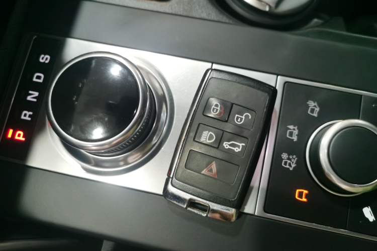 Used Land Rover Discovery 2020 2.0T 30th Anniversary Special Edition Interior 1