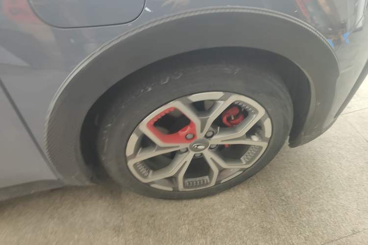 Used ORA Good Cat GT 2022 Mulan Edition 480km Long-Range续航 Right Front Wheel Hub