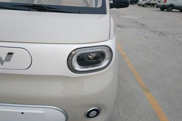 Used Wuling Hongguang MINIEV 2024 3rd Generation 215km Youth Edition
