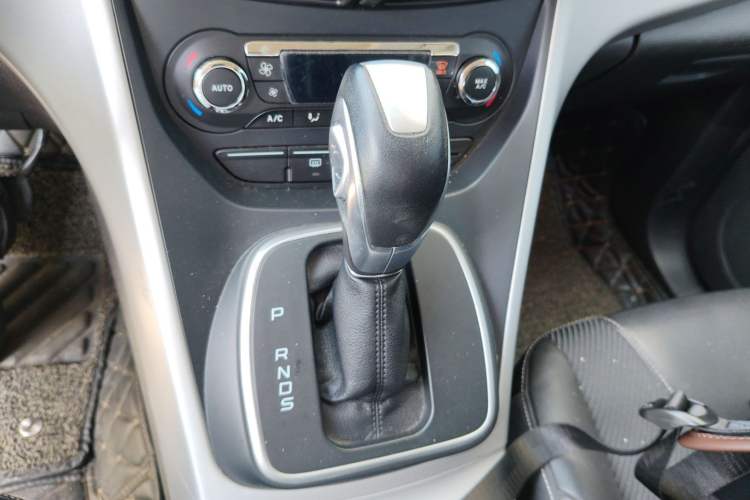 Used Ford Kuga 2013 1.6L GTDi Two-Wheel-Drive Trend Model
