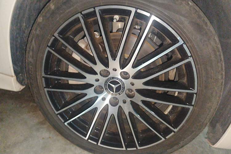 Used Mercedes-Benz C-Class 2022 C 260 L Sport Edition Right Front Wheel Hub
