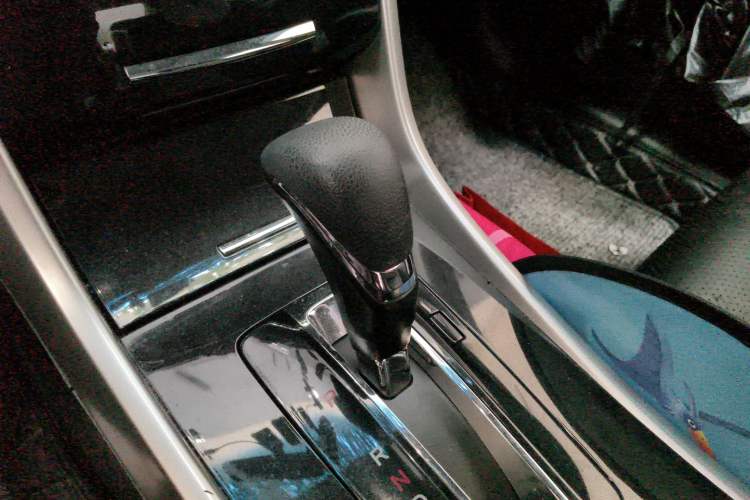 Used Honda Accord 2016 2.0L Comfort Edition Gear Lever