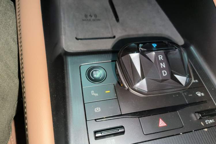 Used BYD Song L EV 2024 550 km Excellence Version
