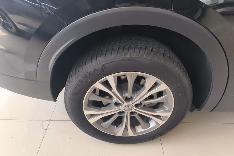Used Buick Envision 2021 Encore Plus 652T Five-Seat Luxury Model Right Rear Wheel Hub