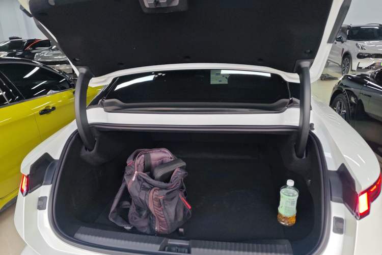 Used Lynk & Co Lynk & Co 10 EM-P 2025 Model 120 Four-Wheel Drive Ultra