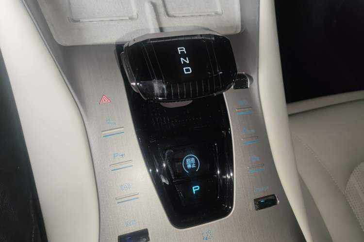 Used Denza N7 2025 702 Intelligent Driving Dual-Laser Luxury Edition
