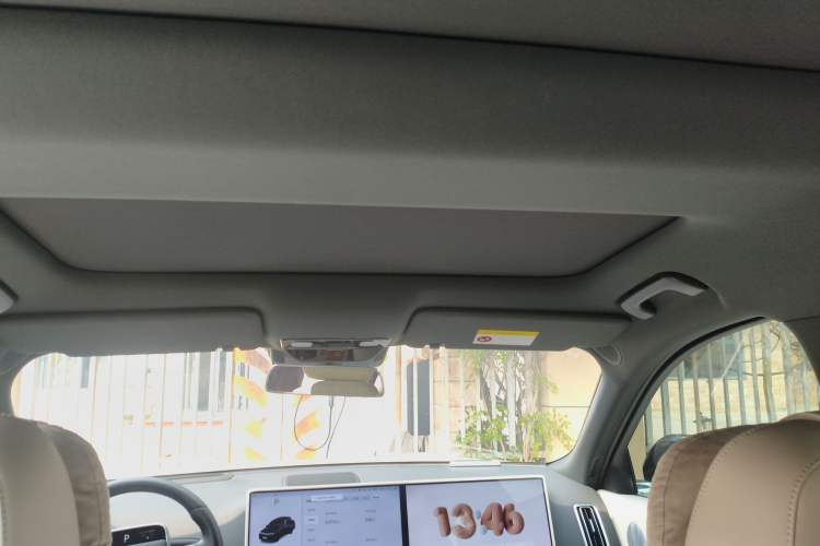 Used Li Auto L8 2024 Max Headliner