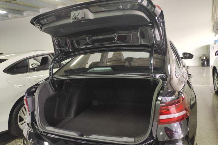 Used Volkswagen Lavida 2024 300TSI DSG Starry Sky Leading Edition Trunk