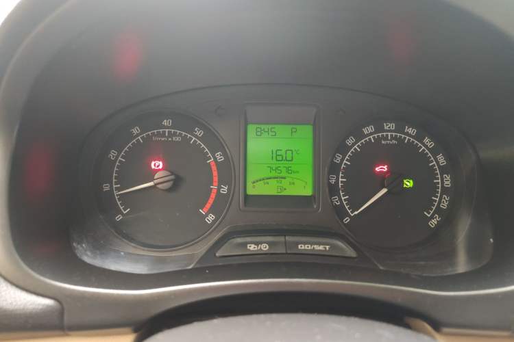 Used Skoda Fabia 2014 1.4L Automatic Crystal Edition Instrument Cluster