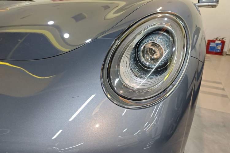 Used ORA Lightning Cat 2022 555 km Luxury Edition
