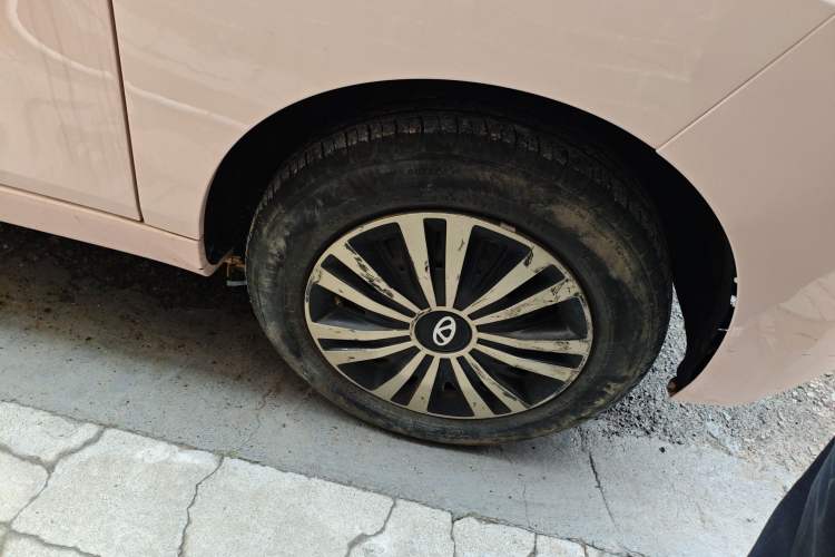 Used Chery QQ QQ Ice Cream 2022 120km Conical Shape Lithium Iron Phosphate
