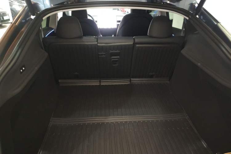 Used Tesla Model Y 2025 Rear-Wheel Drive First Edition