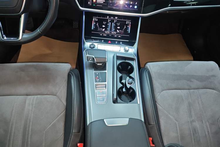 Used Audi A6L 2024 45 TFSI Prestige Dynamic Edition
