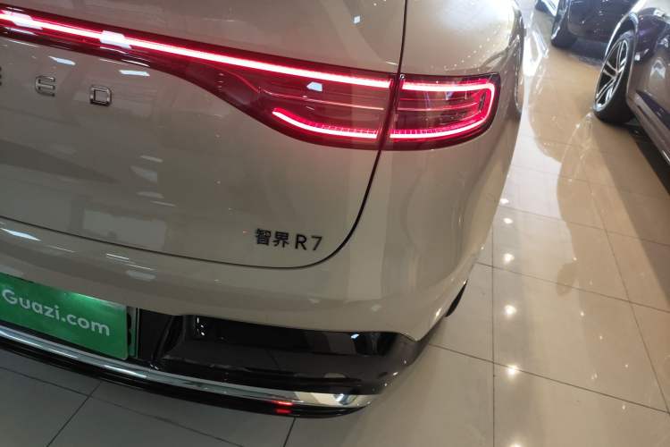 Used Hima Luxeed R7 2026 Model Range-Extending Max+ Exterior 3