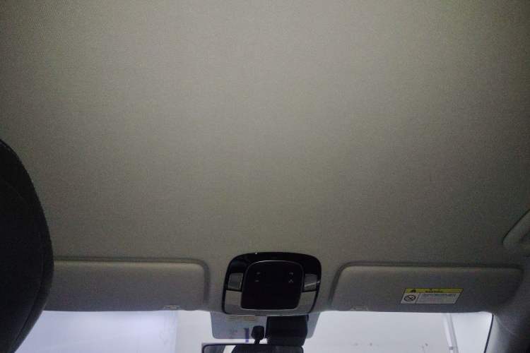 Used Hyundai ix35 2023 Musso 2.0L Deluxe Edition DLX
