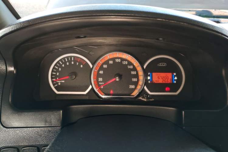 Used FORTHING Lingzhi 2015 M5 Q7 2.0L 7-seat Long-Wheelbase Comfort Model