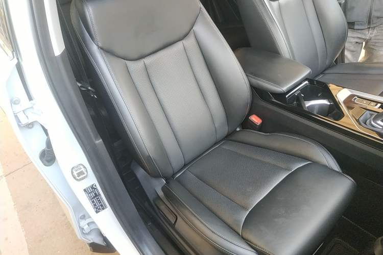 Used Wuling Asta 2022 2.0L DHT Electric Power Version