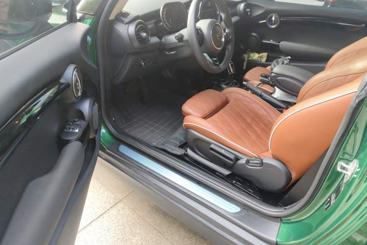 Used MINI 2021 1.5T COOPER Artist
