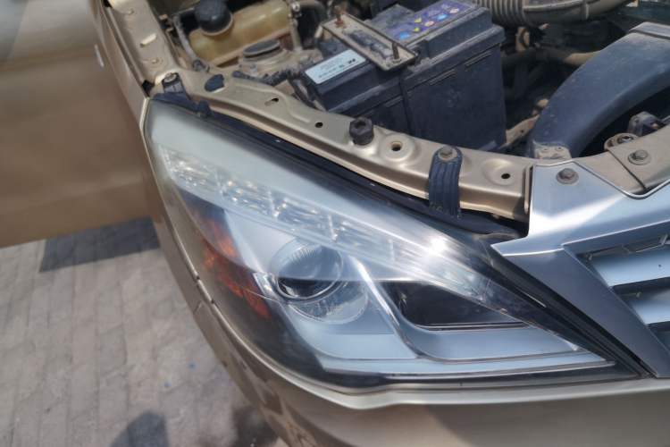 Used BAIC Weiwang M20 2014 1.5L Basic Version DAM15DL Right Front Headlight