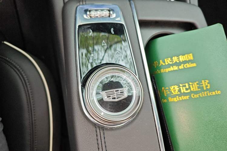 Used Cadillac CT6 2023 28T Platinum Edition Gear Lever