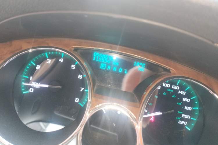 Used Buick Enclave 2013 3.6L Two-Wheel-Drive Elegance Edition