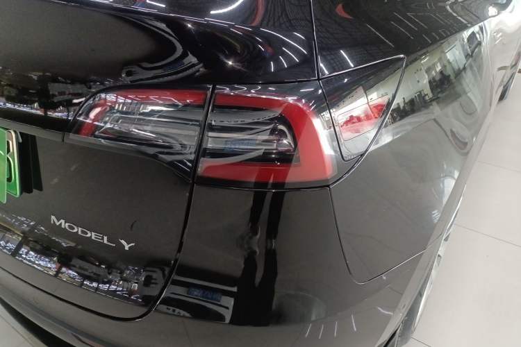 Used Tesla Model Y 2021 Standard Range Rear-Wheel Drive Version
